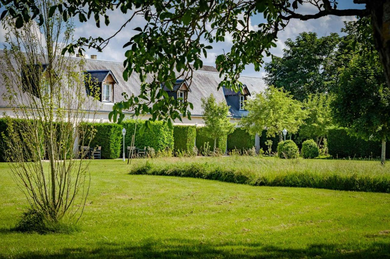 Logis Le Fleuray Hotel Cangey Exterior photo