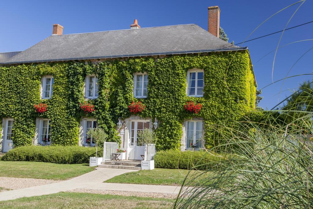 Logis Le Fleuray Hotel Cangey Exterior photo